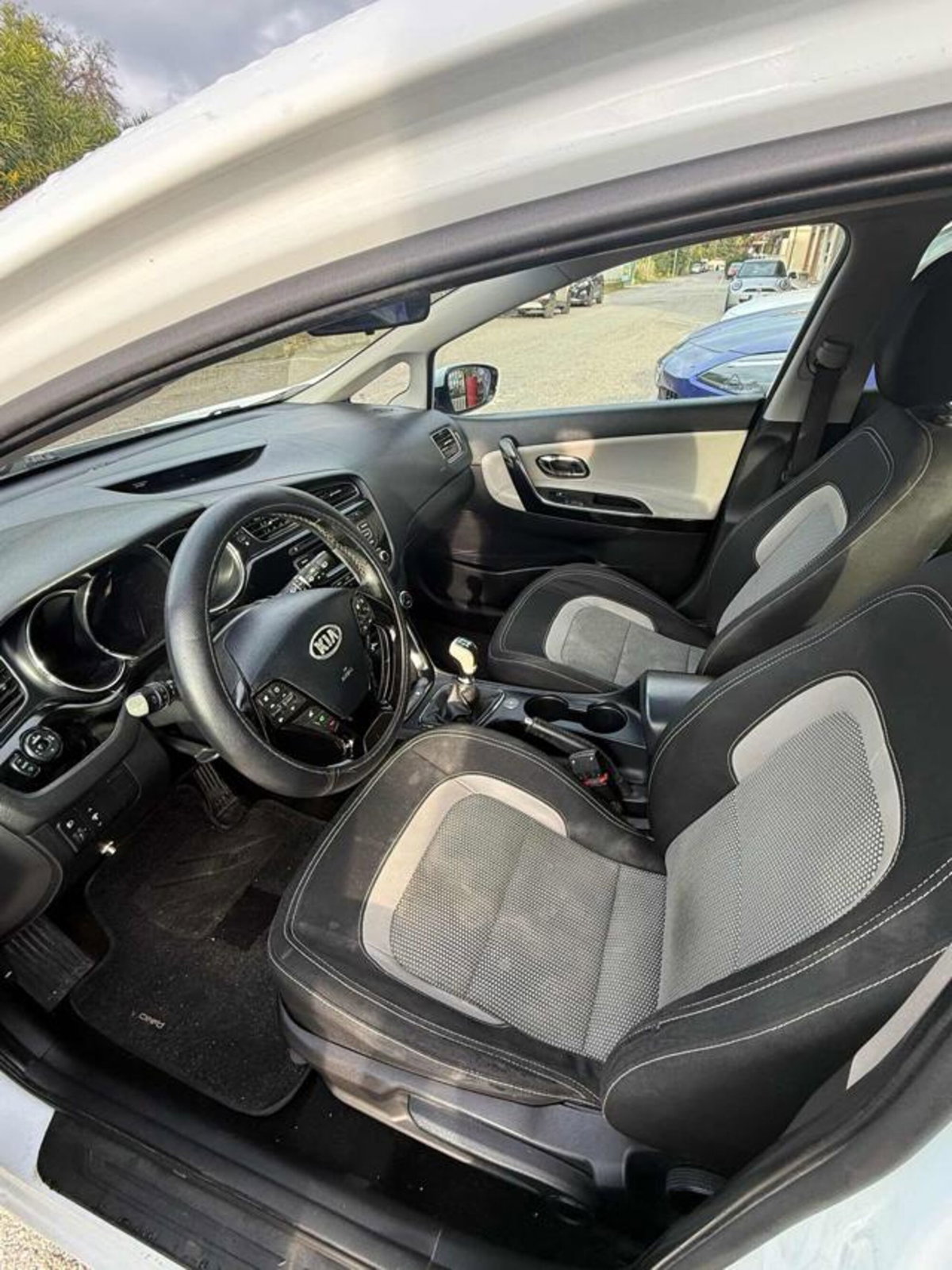 Kia cee'd 1.4 GPL 5 porte Class (9)