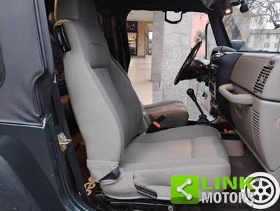 Jeep Wrangler 4.0 cat Sport (16)