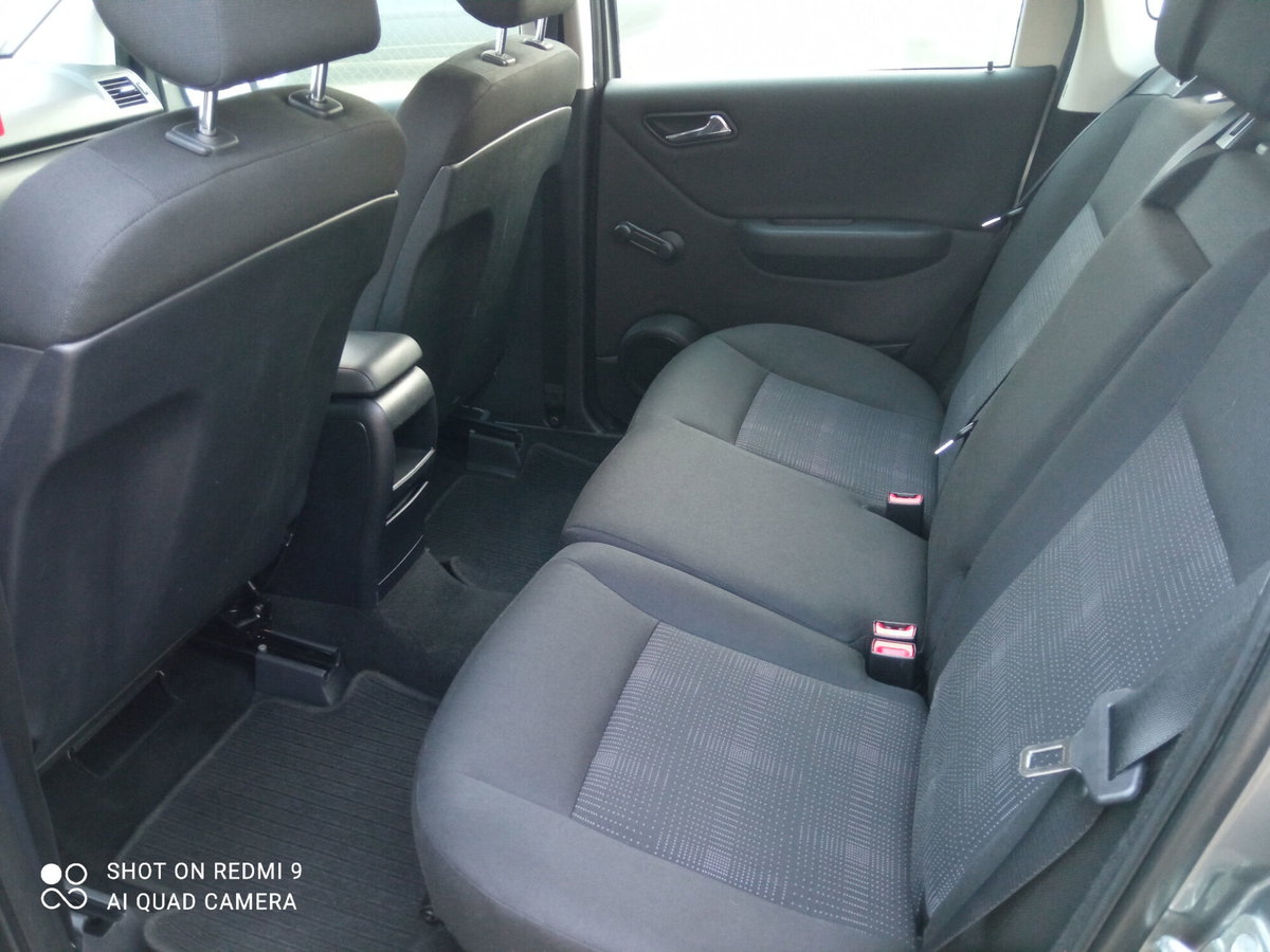 Mercedes-Benz Classe A 160 BlueEFFICIENCY Coupé Special Edition (10)