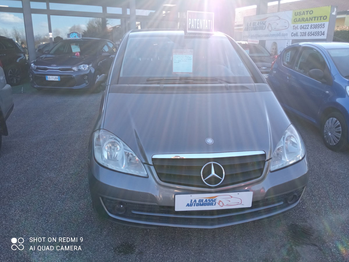 Mercedes-Benz Classe A 160 BlueEFFICIENCY Coupé Special Edition (5)