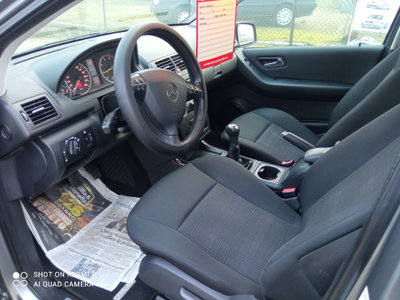 Mercedes-Benz Classe A 160 BlueEFFICIENCY Coupé Special Edition (8)