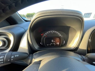 Toyota Aygo X 1.0 VVT-i 72 CV 5 porte Limited Air (12)