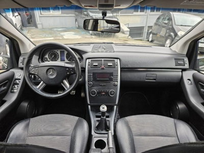 Mercedes-Benz Classe B 200 CDI Sport (9)