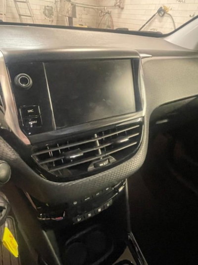 Peugeot 2008 82 S&S Allure (8)