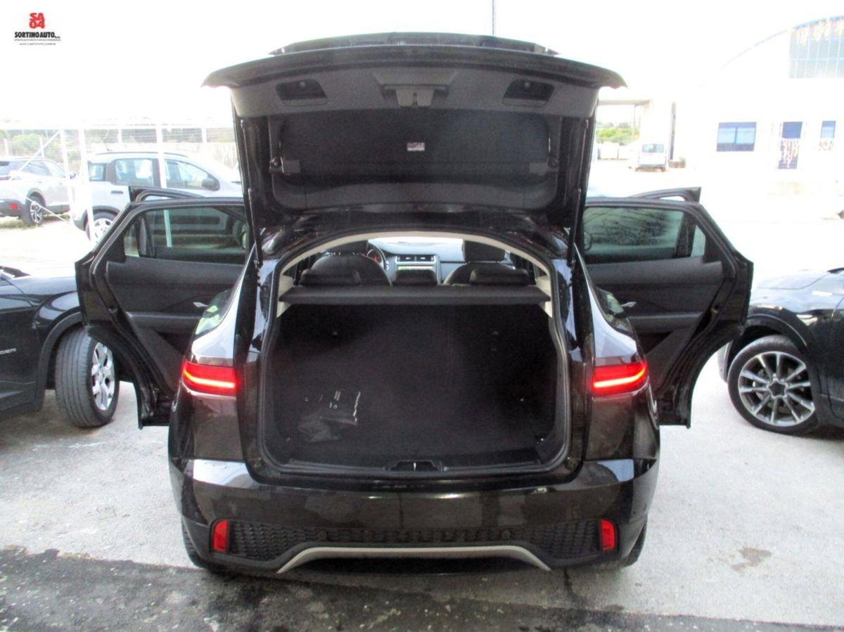 Jaguar E-Pace 2.0D 150 CV AWD aut. S (17)