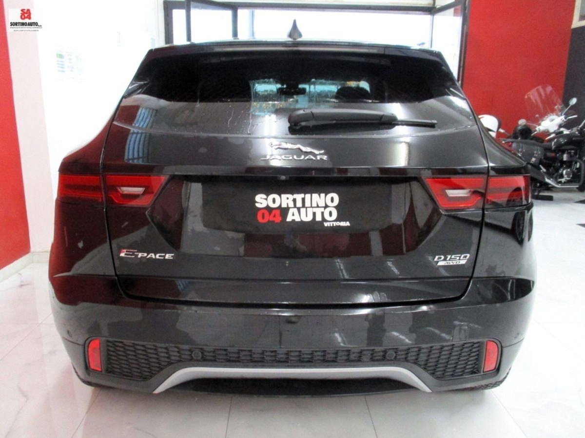 Jaguar E-Pace 2.0D 150 CV AWD aut. S (6)