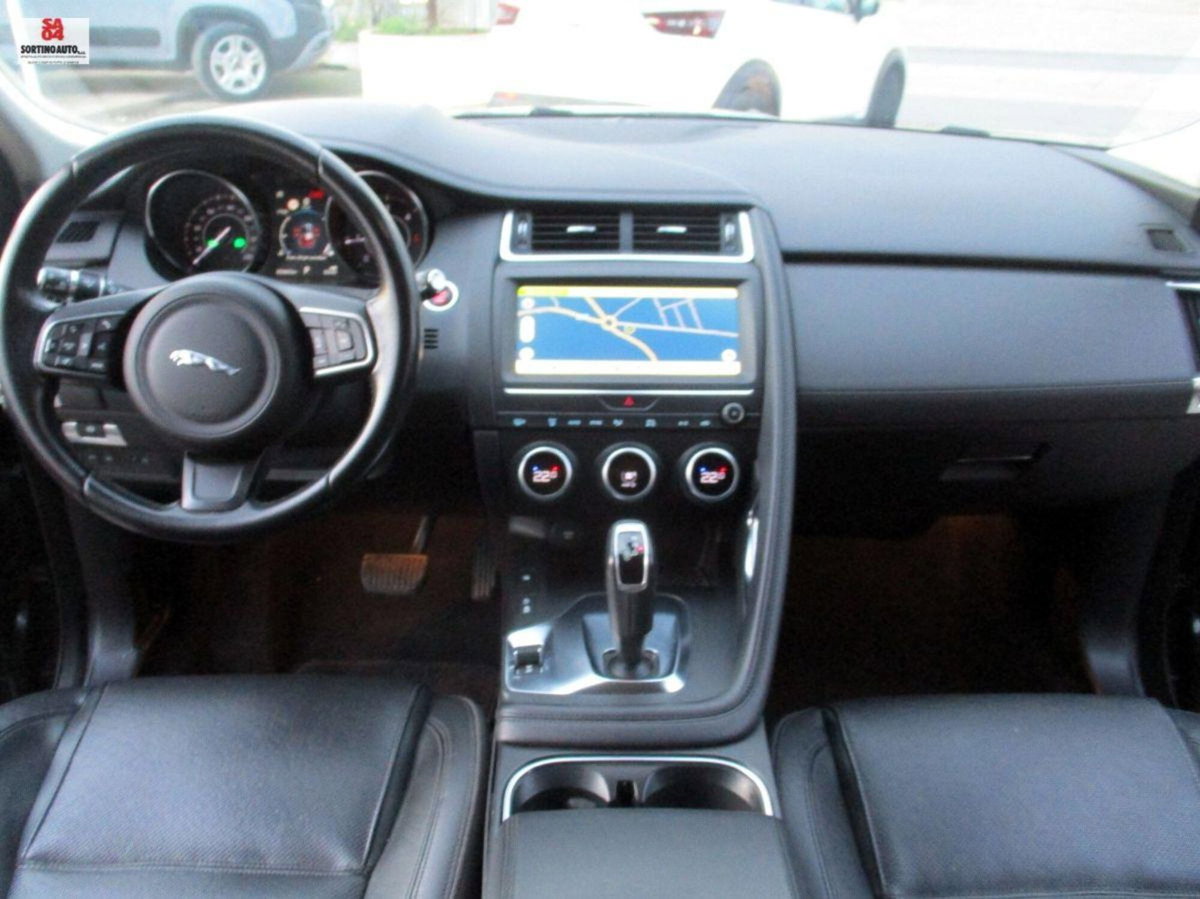 Jaguar E-Pace 2.0D 150 CV AWD aut. S (8)