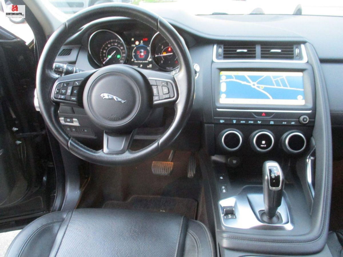 Jaguar E-Pace 2.0D 150 CV AWD aut. S (9)