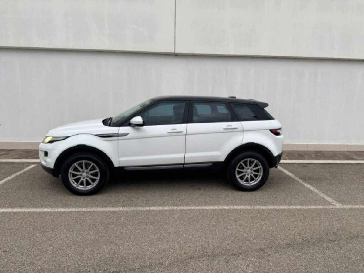 Land Rover Range Rover Evoque 2.2 TD4 5p. Pure (4)