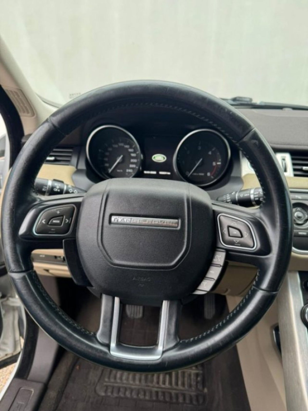 Land Rover Range Rover Evoque 2.2 TD4 5p. Pure (6)
