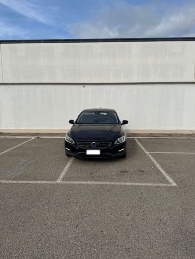 Volvo V60 D2 R-design Momentum usata