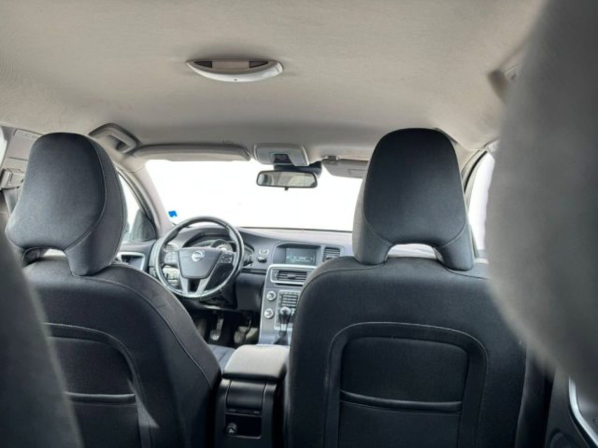 Volvo V60 D2 R-design Momentum (16)