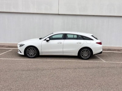 Mercedes-Benz CLA Shooting Brake 200 Automatic Shooting Brake Executive (4)