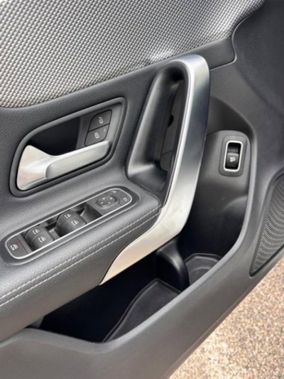 Mercedes-Benz CLA Shooting Brake 200 Automatic Shooting Brake Executive (8)