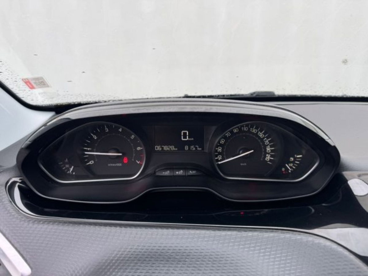Peugeot 2008 82 Active (9)