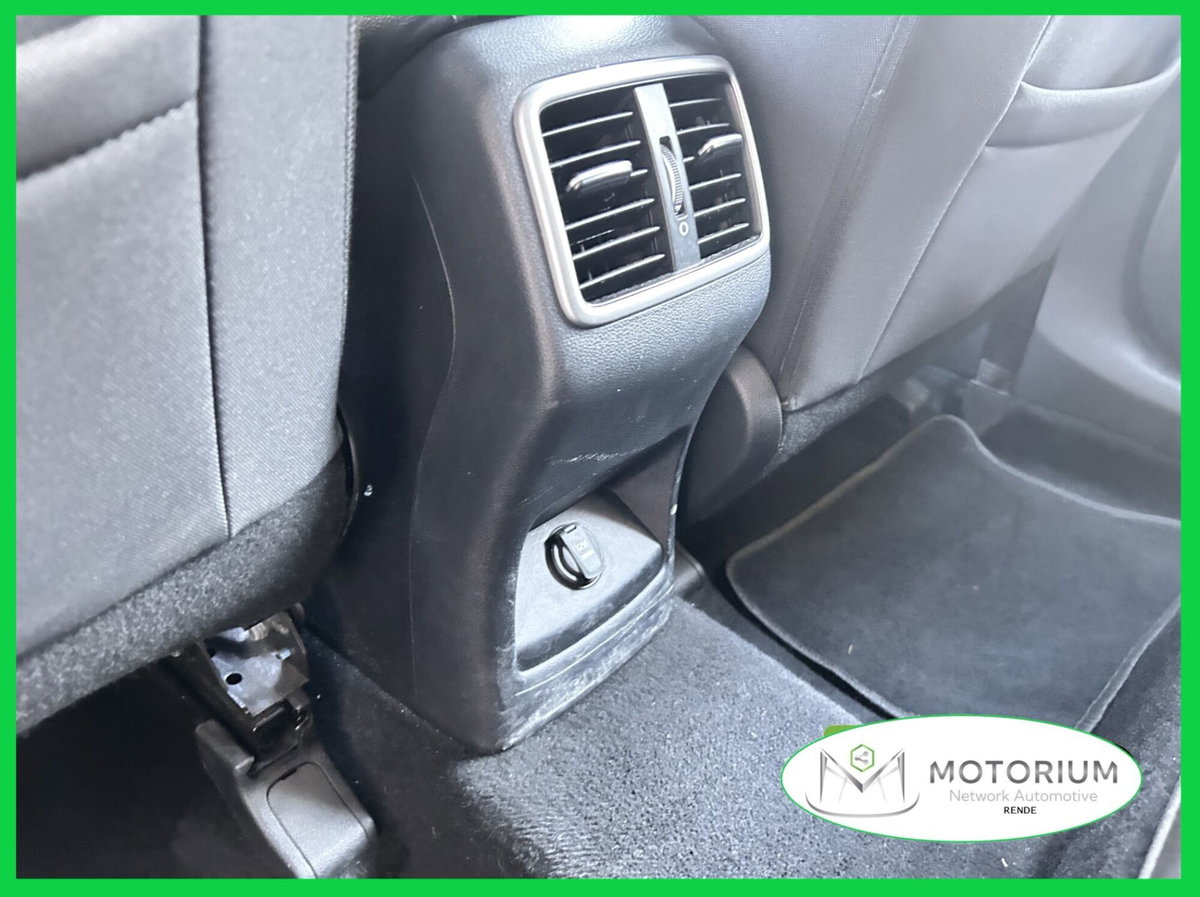 Kia Sportage 1.7 CRDI 2WD Active (18)