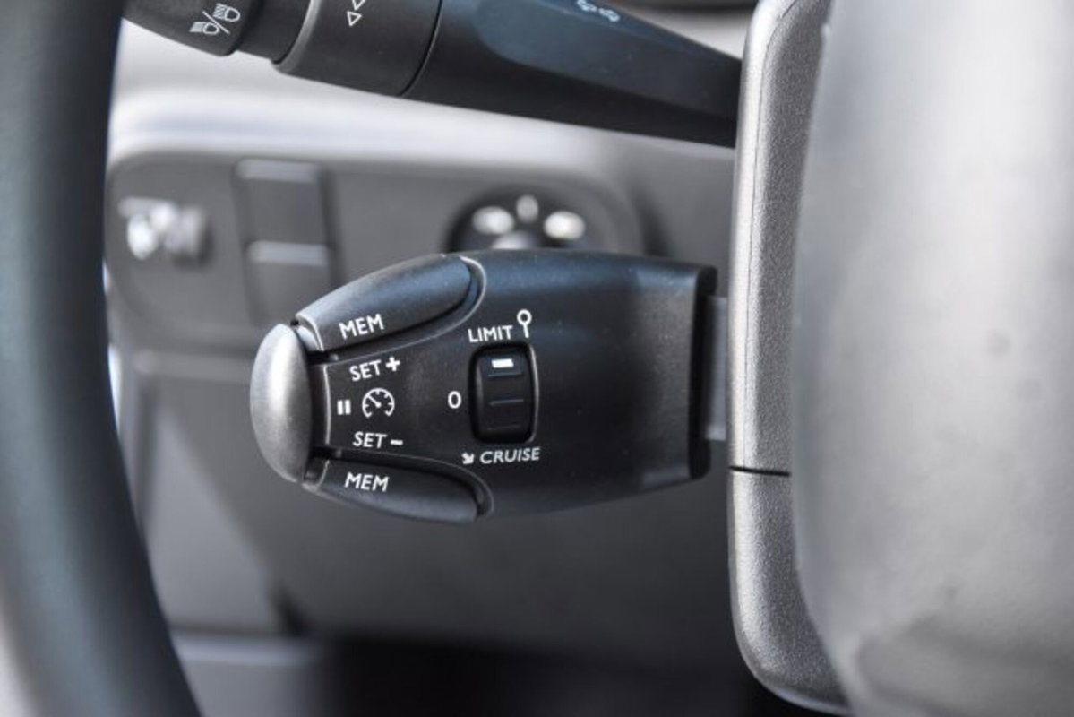 Citroen C3 BlueHDi 100 S&S Feel Pack (12)