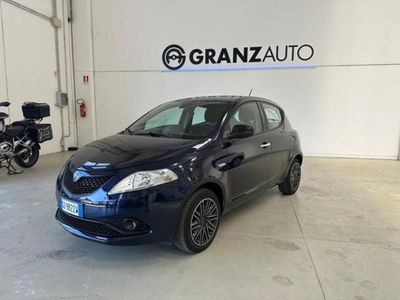 Lancia Ypsilon 1.0 FireFly 5 porte S&S Hybrid Ecochic Gold usata