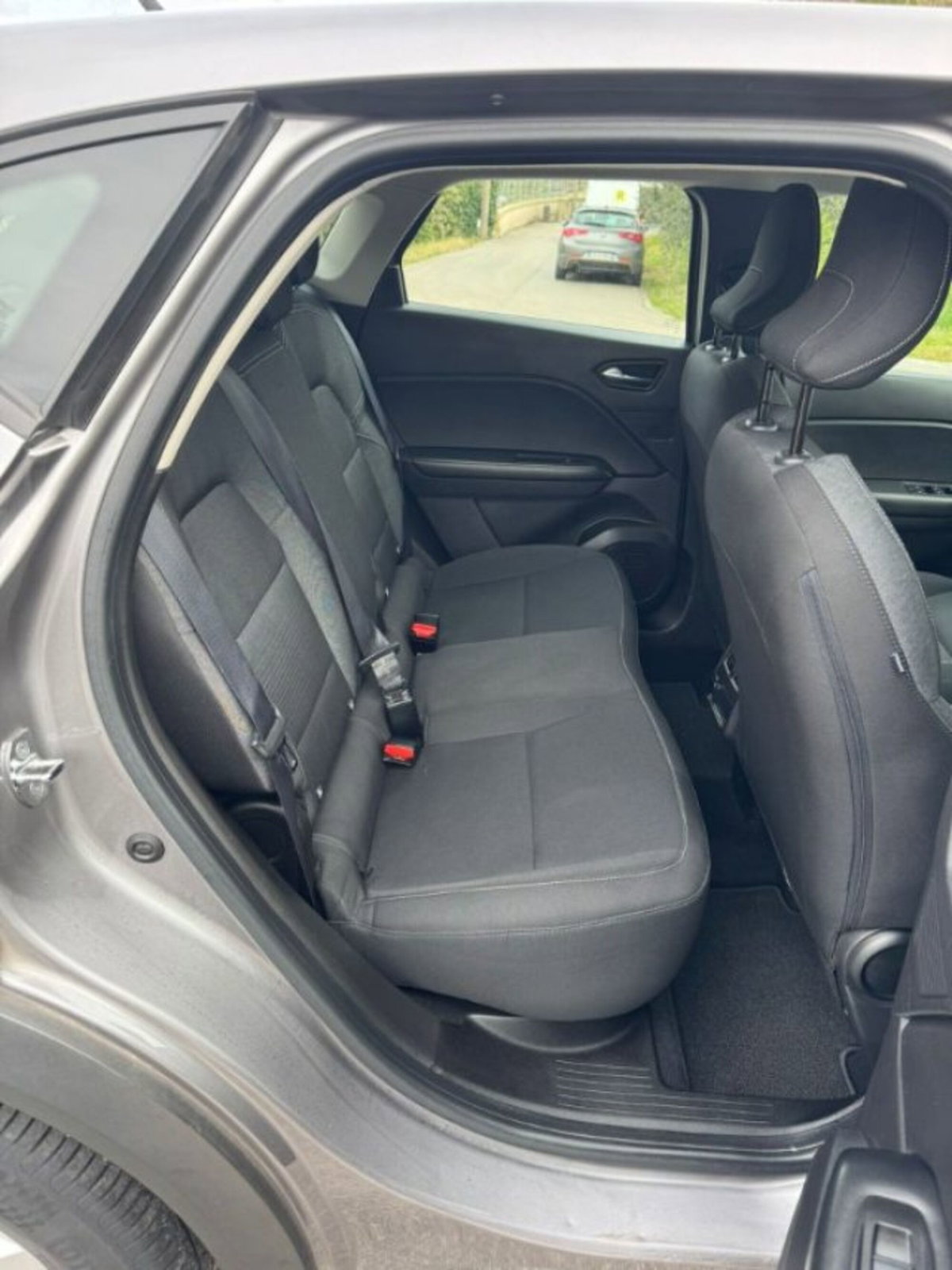 Renault Captur Blue dCi 95 CV Intens (10)