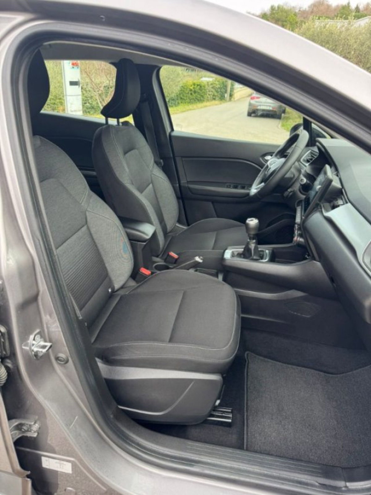 Renault Captur Blue dCi 95 CV Intens (12)