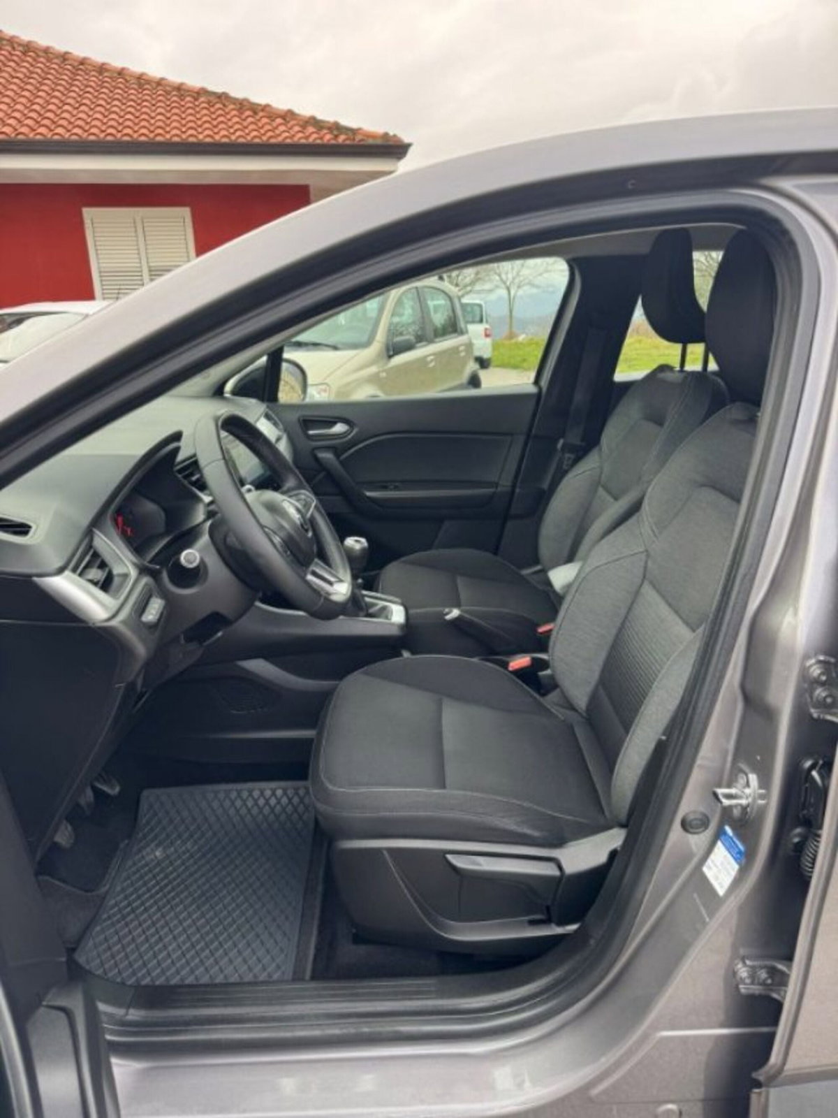 Renault Captur Blue dCi 95 CV Intens (14)