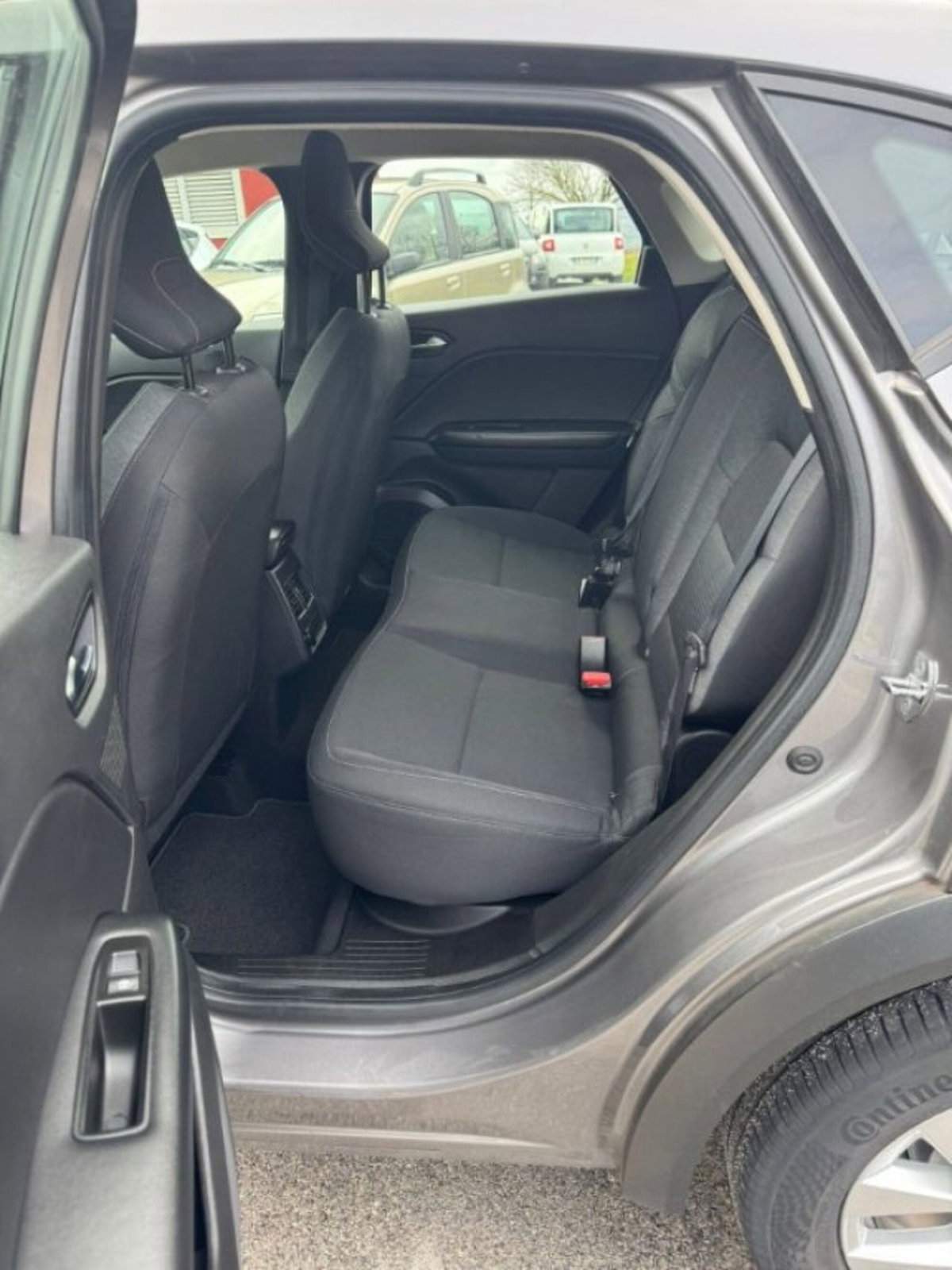 Renault Captur Blue dCi 95 CV Intens (8)