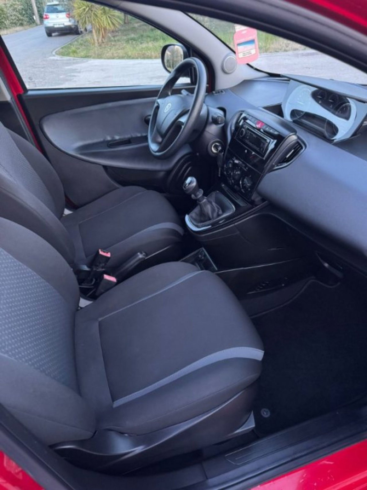 Lancia Ypsilon 1.2 69 CV 5 porte GPL Ecochic Gold (11)