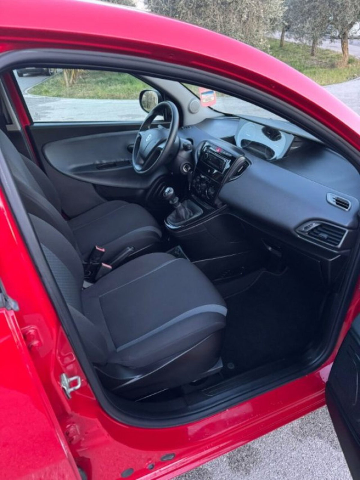 Lancia Ypsilon 1.2 69 CV 5 porte GPL Ecochic Gold (13)