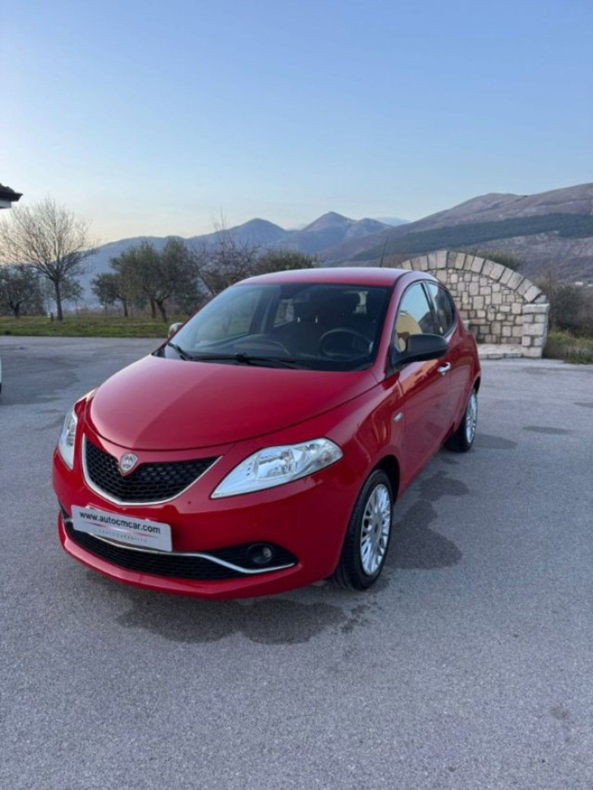 Lancia Ypsilon 1.2 69 CV 5 porte GPL Ecochic Gold (4)