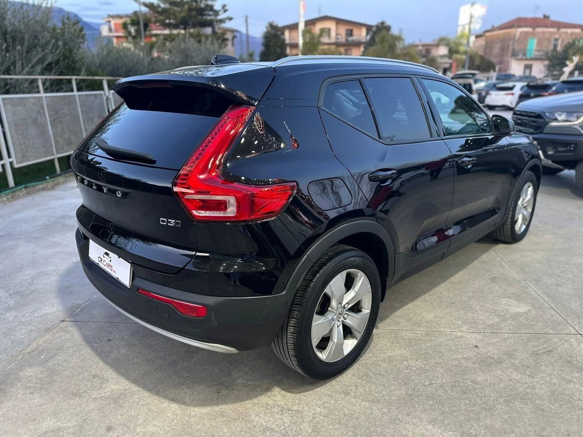 Volvo XC40 D3 Geartronic Momentum Pro (5)