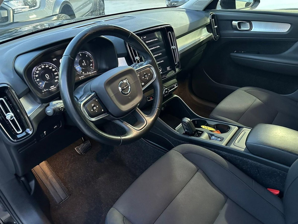 Volvo XC40 D3 Geartronic Momentum Pro (7)