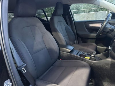 Volvo XC40 D3 Geartronic Momentum Pro (9)