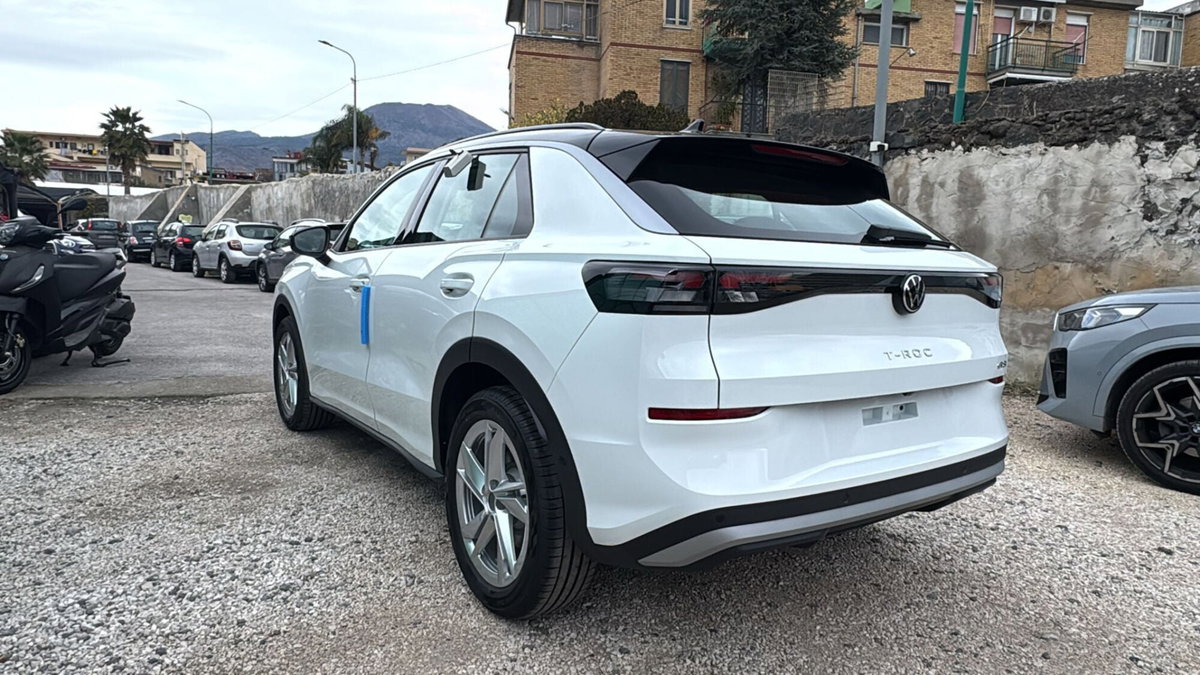 Volkswagen T-Roc 1.5 etsi Life 115cv dsg (10)