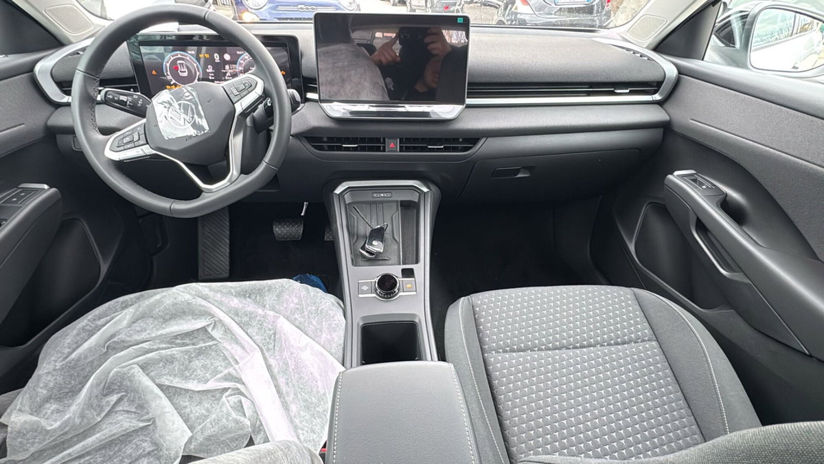 Volkswagen T-Roc 1.5 etsi Life 115cv dsg (12)