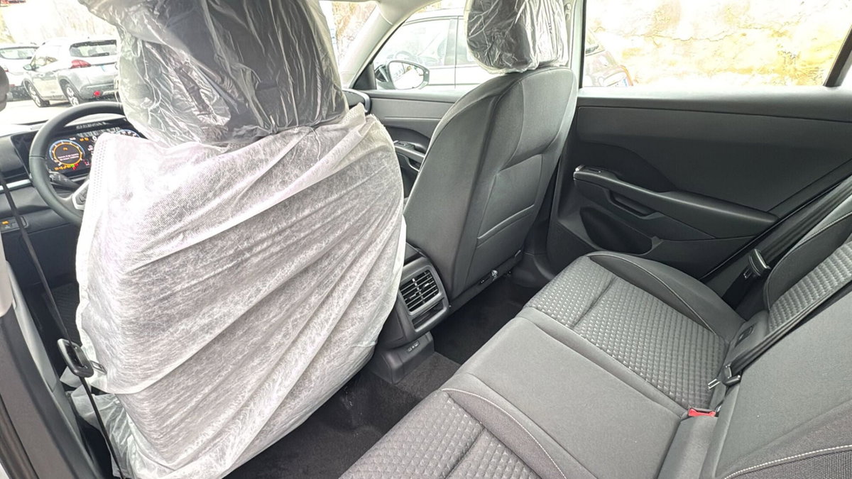Volkswagen T-Roc 1.5 etsi Life 115cv dsg (13)