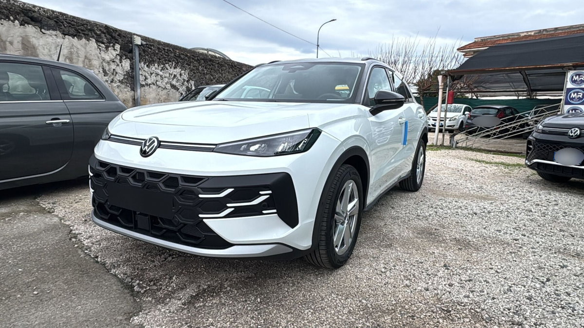 Volkswagen T-Roc 1.5 etsi Life 115cv dsg (3)
