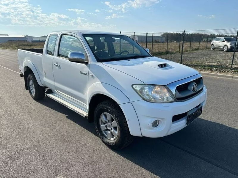 Toyota Hilux 2.5 D-4D 4WD 2p. Extra Cab DLX