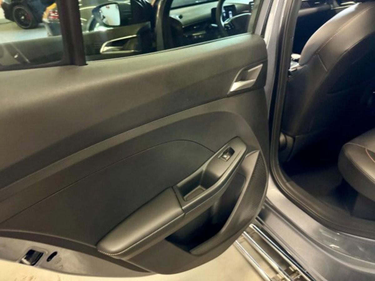 Mg MG3 1.5 hybrid+ Luxury auto (12)