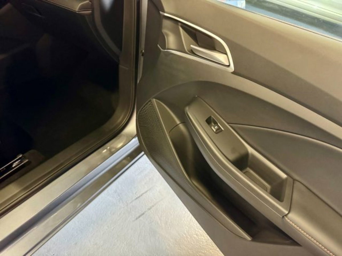 Mg MG3 1.5 hybrid+ Luxury auto (14)