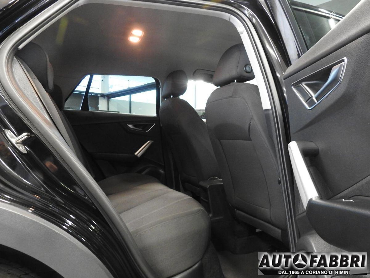 Audi Q2 Q2 1.0 TFSI Business (15)