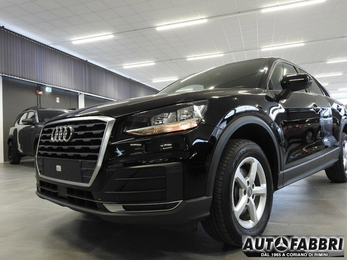 Audi Q2 Q2 1.0 TFSI Business (2)