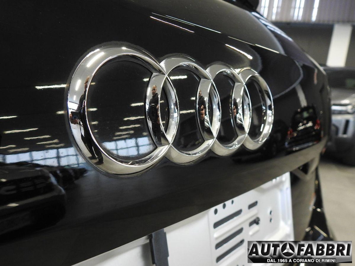 Audi Q2 Q2 1.0 TFSI Business (5)