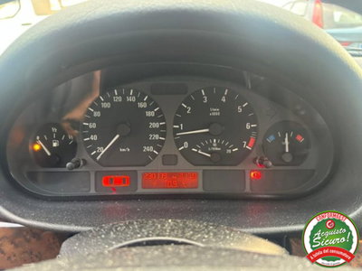 BMW Serie 3 318 2 porte (10)