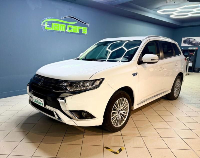 Mitsubishi Outlander 2.4 MIVEC 4WD PHEV Instyle Plus SDA