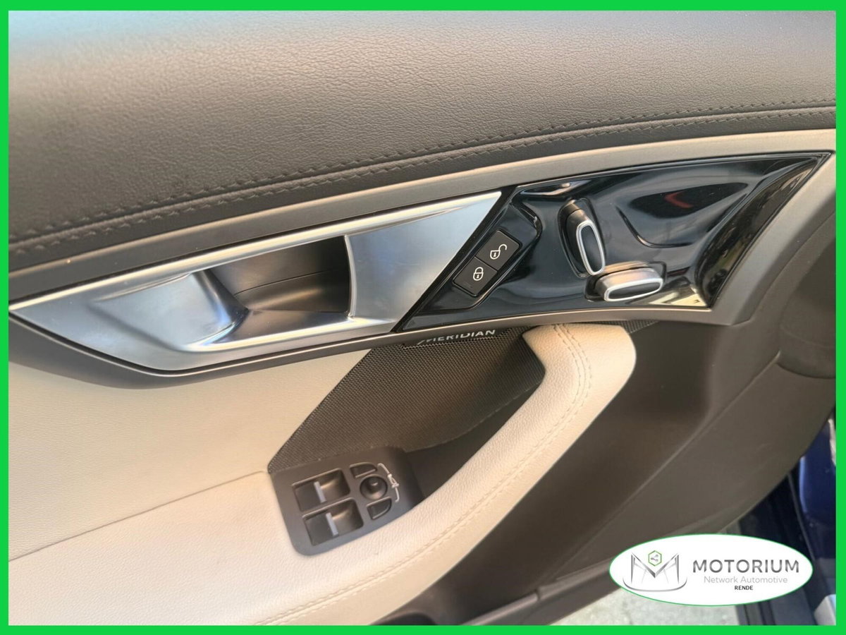 Jaguar F-Type Cabrio 3.0 V6 aut. Convertibile (14)