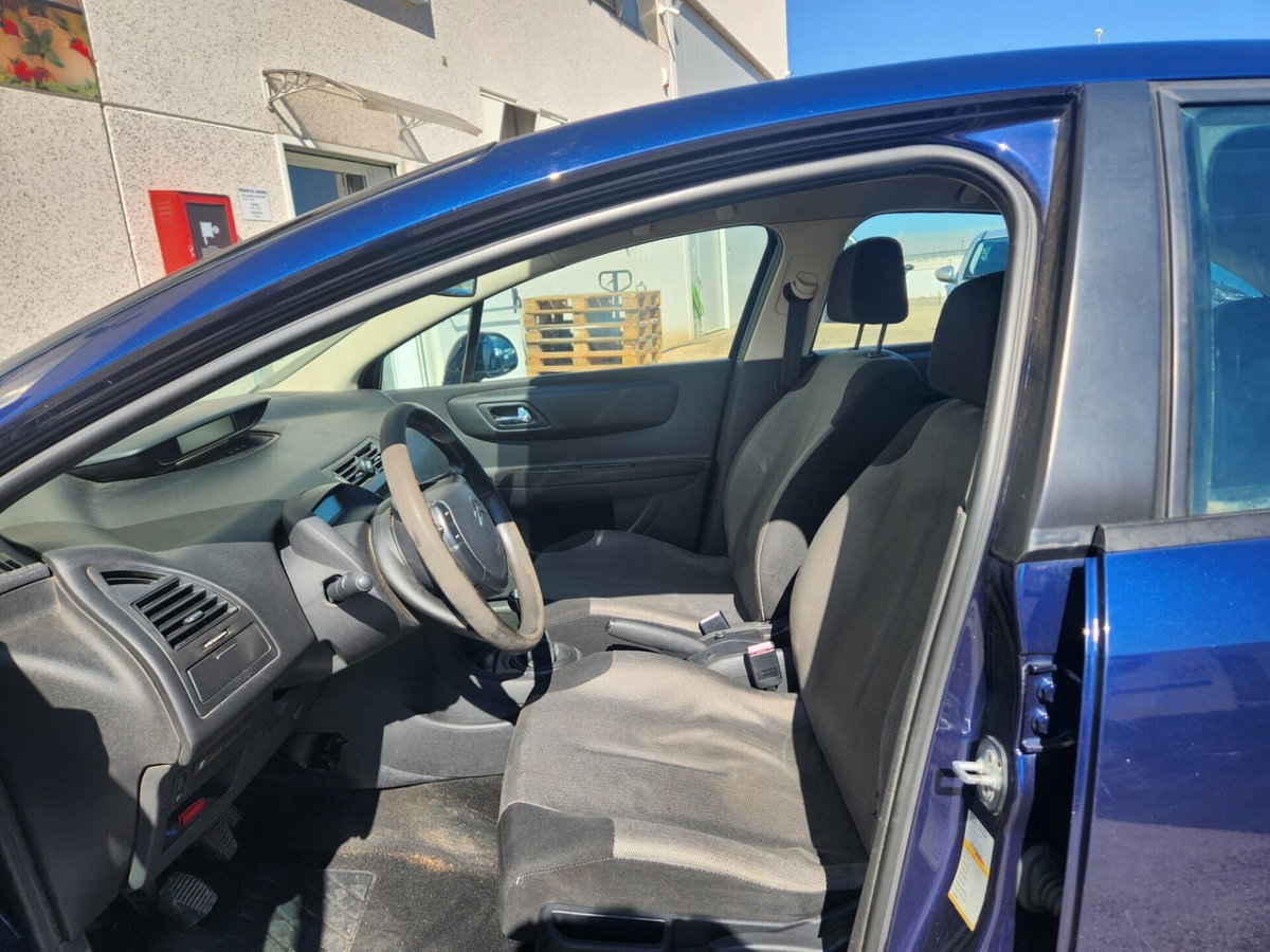 Citroen C4 1.6 HDi 110CV Elegance (3)