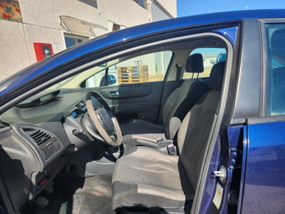 Citroen C4 1.6 HDi 110CV Elegance (3)
