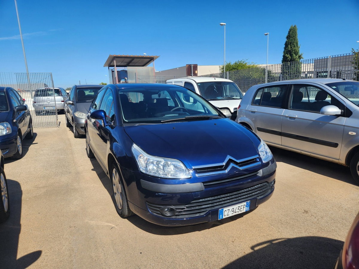 Citroen C4 1.6 HDi 110CV Elegance (5)