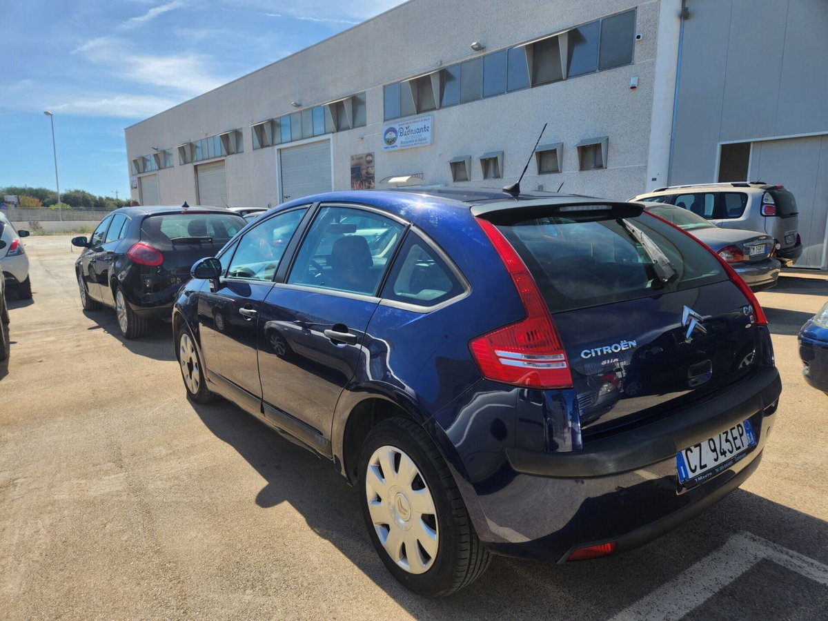 Citroen C4 1.6 HDi 110CV Elegance (7)