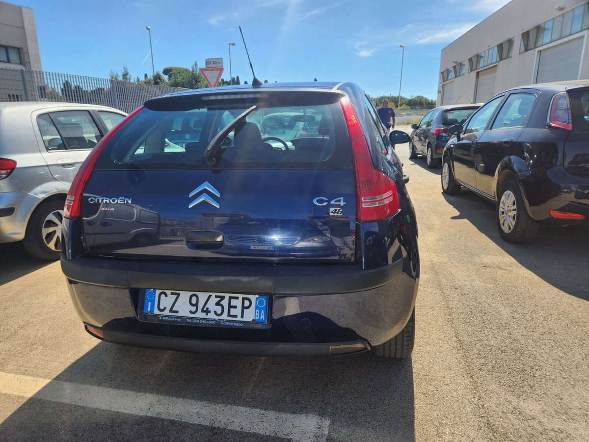 Citroen C4 1.6 HDi 110CV Elegance (9)